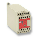 Biztonsági relé vészleállító alap 20,4-26,4VAC 20,4-26,4VDC csavaros G9SA-321-T075 OMRON