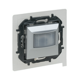 NiloéStep mozgásérzékelő falba IP44 3-vezetékes 170° PIR 8m-előre(/hátra) 100W/LED 240V IP44 LEGRAND